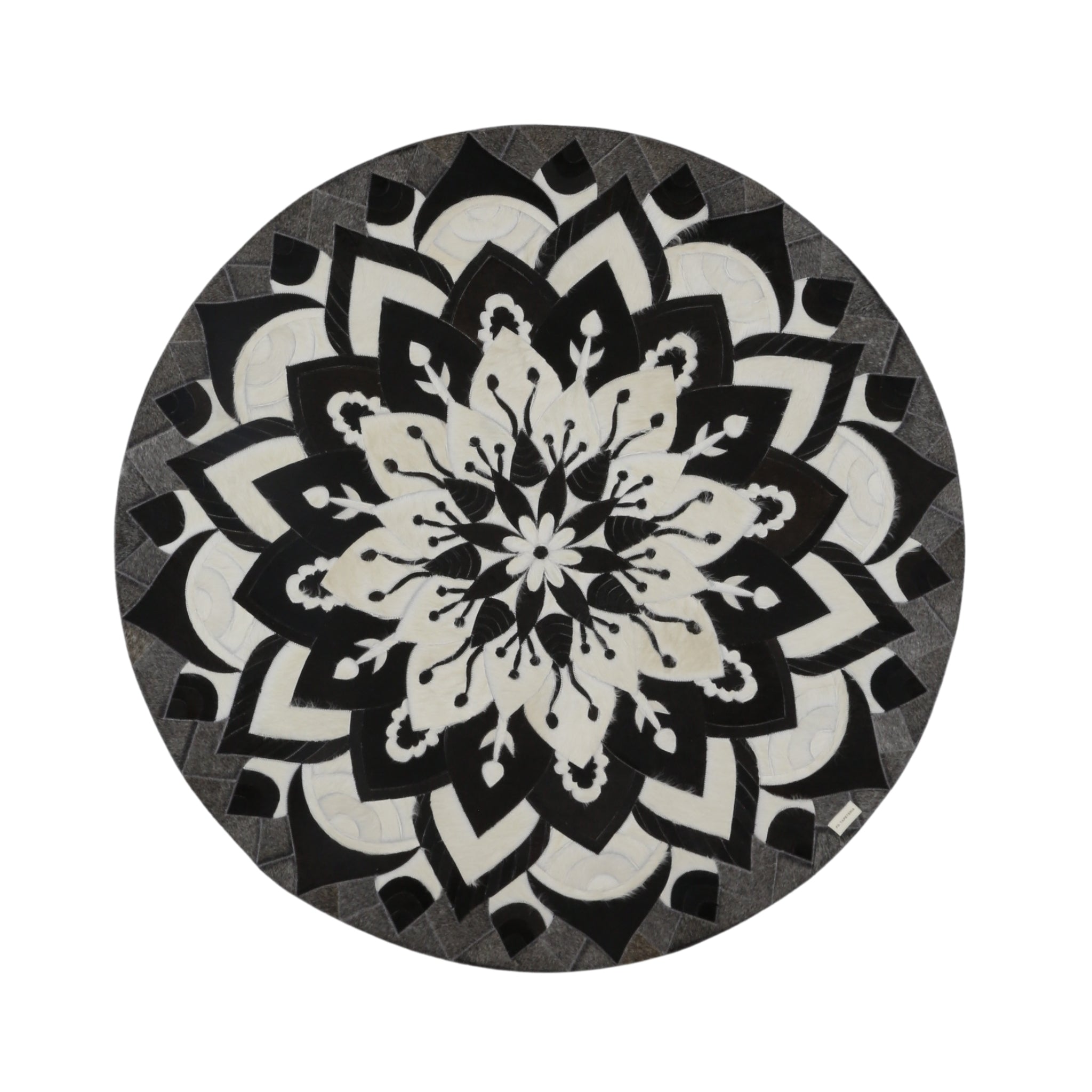 RAÍZES Genuine Leather Rug | Mandala